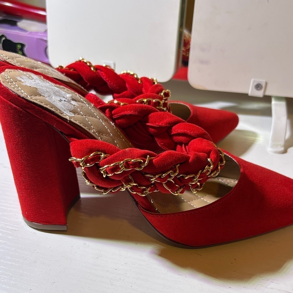NY Collection Red Chain Detail Mules - Picture 5 of 6